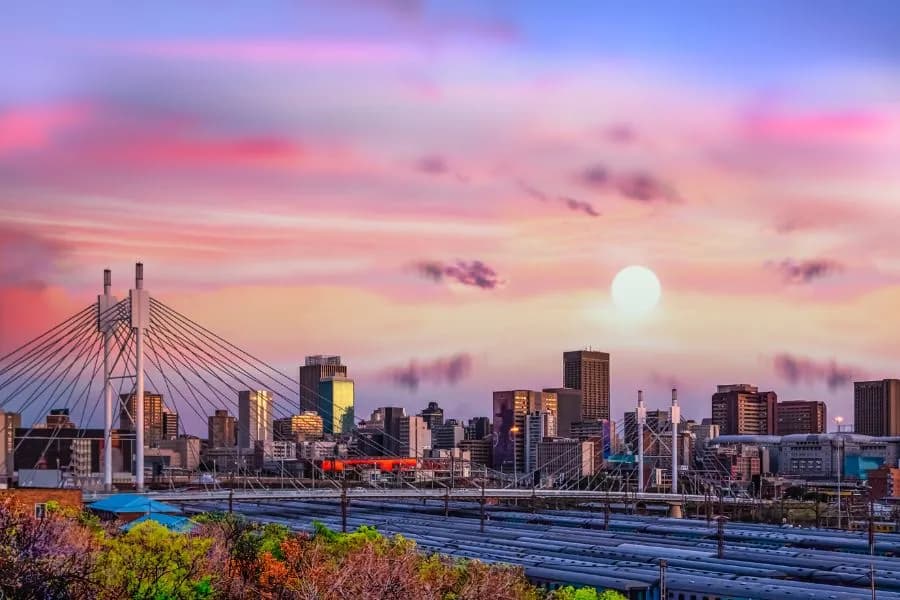 Johannesburg czy jest bezpiecznie? Odkryj niebezpieczeństwa i porady dla turystów