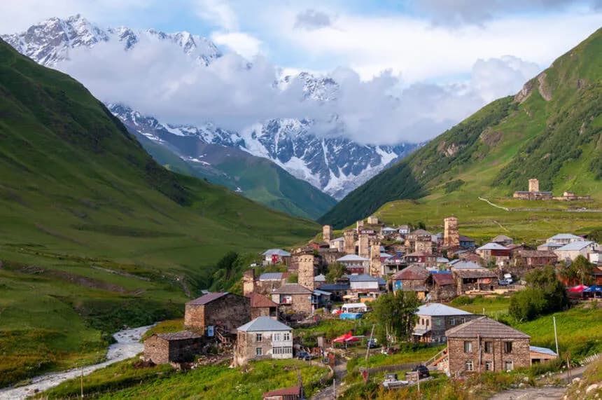 Czy w Gruzji jest bezpiecznie? Sprawdź, co musisz wiedzieć przed wyjazdem