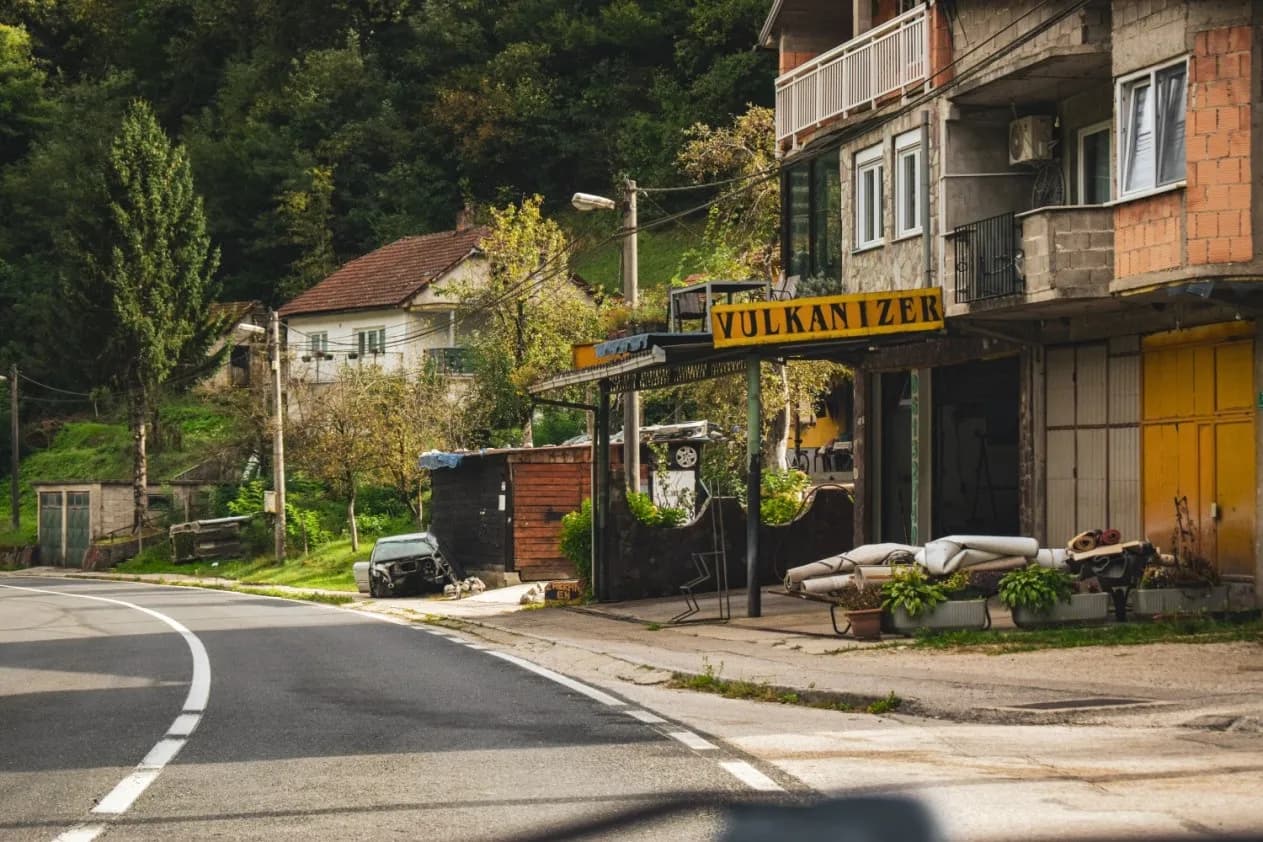 Czy w Bośni jest bezpiecznie? Odkryj prawdziwe zagrożenia dla turystów